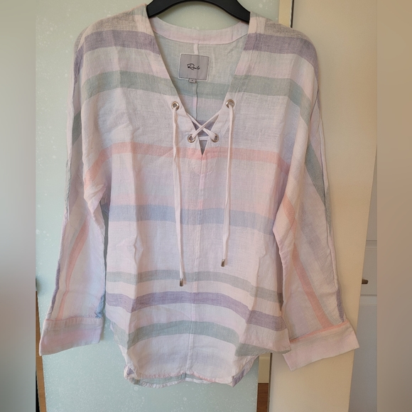 Rails full sleeve top. - Picture 1 of 2